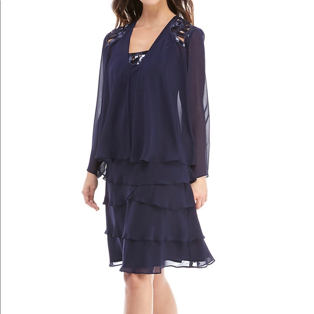 SLNY
Jacket Dress with Sequin Cut Out
Applique Set Size 10 (Navy)